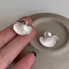 Brincos Simples de Pétalas Irregulares para Mulheres, Modernos e Versáteis, Brincos Plissados Estilosos e Criativos, Acessórios de Orelha Tendência Estilo Ins