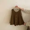 Nuevo conjunto de tres piezas de otoño para niñas estilo coreano: camiseta básica simple de manga larga, vestido chaleco elegante, pantalones rectos florales versátiles