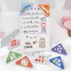 Clip de libro triangular, clip de esquina para sujetar libros, clip para exámenes, carpeta de almacenamiento y organización, clip de texto de dibujos animados lindos