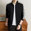 Chaqueta de Manga Larga Nueva para Hombre 2026, Nuevo Estilo Primavera y Otoño, Chaqueta Rayada de Cuello Alto Casual de Negocios Deportiva para Hombre de Mediana Edad