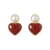 Pendientes de estilo francés retro de Hong Kong, elegantes y artísticos, con perlas de alta gama y estilo cortesano para mujer.