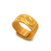 Anillo Masculino Arena Dorada Mar Estrellado con Textura de Patrón de Ola, Moda Imitación Oro Estaño, Ajustable Estilo Taiwán Meilong Joyería