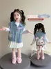 Chaleco de Mezclilla para Niñas Primavera y Otoño 2026 Nueva Moda Abrigo de Otoño Chaleco Infantil Bebé Elegante Abrigo de Otoño