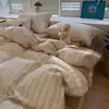 Conjunto de cama de quatro peças em algodão puro lavado, estilo ins de luxo leve, com bordas em concha e listras xadrez, adequado para dormitórios estudantis, conjunto de três peças