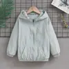 Roupas de Verão 2026 para Meninos com Proteção Solar e Capuz, Peça Leve e Respirável para o Verão, Roupas de Verão para Crianças de Tamanho Médio e Grande