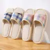 Pantuflas a cuadros para pareja para hombres y mujeres, de interior con suela suave, ligeras y transpirables, adecuadas para todas las estaciones, pantuflas de lino para viajar, para uso en casa y para recibir invitados