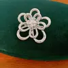 Collar de flor hueca con circonita chapado en oro real de 18k, cadena para la clavícula de nicho de lujo ligero de alta gama, juego de joyas de estilo versátil