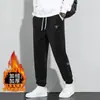 Calças casuais de veludo cotelê para outono e inverno para homens, forradas com fleece e espessadas, calças de moletom com retalhos de chenille, calças esportivas de veludo cotelê masculinas