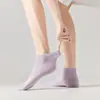 Meias Esportivas Femininas de Algodão na Altura da Panturrilha, Meias Finas Respiráveis de Cor Sólida para Primavera Verão, Anti-Odor Anti-Pilling Macias Casuais Diárias