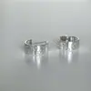 Pendientes de botón de estrella de cinco puntas plateados, dulces, frescos, pequeños y frescos para mujer, de temperamento exquisito, sensación de alta gama, joyería para el oído de moda diaria simple
