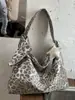 Nova Bolsa de Ombro Grande Capacidade para o Verão, Bolsa Tote para Ir ao Trabalho, Estampa de Leopardo, Bolsa Transversal Estilosa e Única