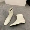 Botas Brancas Curtas Finas com Salto Grosso e Bico Quadrado para Mulheres, Novas Botas de Cano Curto Estilo Francês Outono e Inverno 2025, Botas Martin Cor Café