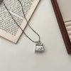 Blogger de Corea del Sur Misma Bolsa Collar con Colgante de Metal Diseño de Nicho para Mujer Sentido de Alta Gama Accesorios de Cadena Larga de Lana