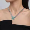 Estilo Minimalista Francés, Elegante y en Capas Conjunto de Joyería con Diseño Incrustado y Colgante de Flor de Cuatro Hojas, Conjunto de Joyería de Acero de Titanio