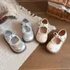 Nuevos zapatos de cuero de otoño para niñas, dulces zapatos de princesa con lazo de cereza para niños pequeños, zapatos de cuero para niños con adornos de perlas y suelas suaves