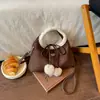 Bolsa transversal de veludo retrô de alta qualidade para mulheres, nova bolsa de ombro tipo balde moderna e versátil, bolsa de ombro leve
