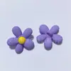 Tinta de borracha estilo coreano 30MM flor de cinco pétalas com furo traseiro contas acessórios de cabelo infantil elástico DIY acessórios de material quente