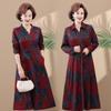 Último vestido longo de outono estilo ocidental para mães de meia-idade, vestido de tamanho grande que cobre a barriga para mulheres de meia-idade e idosas, para primavera e outono