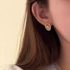 Aretes Geométricos Huecos Escarchados de Perla de Agua Dulce 2025 Nuevo Diseño Nicho Aretes de Temperamento para Mujeres