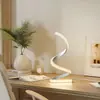 Lámpara de Mesa Decorativa Creativa en Espiral Transfronteriza Atmósfera Moderna LED Restaurante Bar Romántica Mesita de Noche Luz Nocturna Regalo