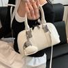 Bolsa de Almofada Simples de Mão para Mulheres 2026 Nova Moda Bolsa de Almofada de Ombro Nicho Simples Casual Transversal Bolsa Feminina