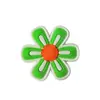 Lote mixto de 100 zapatos con agujeros de flores, accesorios para zapatos Jibbitz, hebillas para zapatos con agujeros, accesorios para zapatos con agujeros de alto sentido.