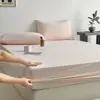 Sábana Bajera Ajustada de Nylon Recubierto de Grado A Materno e Infantil, Repelente de Mosquitos Refrigerante, Efecto Ice-Skin, de Alto Peso, Puede Combinarse con el Mismo Estilo de Colcha de Verano y Cubrecama de Verano