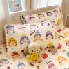 2026 Nueva Funda de Almohada Individual de Felpa de Leche Engrosada con Pompón de Dibujos Animados y Encaje, Peso Alto por Metro Cuadrado, Linda Funda de Almohada, Dibujos Animados, Dormitorio de Estudiantes