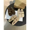 Primer Encuentro Zapatos de Invierno para Mujer al Aire Libre Esponjosos Estilo Nuevo 2026 Mocasines Forrados de Lana con Tira Única Mary Janes