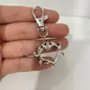 Llavero de Herradura de Metal Plateado Diseño de Nicho Llavero Personalizado para Pareja Colgante para Bolso Venta Directa de Fábrica