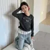 Conjunto de Roupa Novo Estilo para Meninas da Primavera: Conjunto de Duas Peças para Crianças: Camiseta de Manga Longa e Jeans