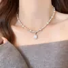 Colar de Pérolas Cubo de Açúcar Rosa Manta Feminino 2026 Novo Estilo Gargantilha Decoração de Vestido Acessórios Toque de Luxo Leve Alto Padrão Verão