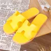 Nuevas Chanclas de Tira Cruzada de Verano para Mujer, Chanclas Sencillas, de Moda y Versátiles, Populares en Ins, Exportación Transfronteriza al por Mayor