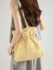 Bolso Cubo Plisado con Cordón Estilo Coreano con un Toque de Lujo, Bolso de Hombro de Cuero Suave de Moda Nuevo para Viajar al Trabajo de Mujer de Nicho 2026 Verano
