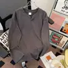 Sudadera de peso pesado estilo americano con cuello en V para hombre, adecuada para otoño e invierno, camiseta de manga larga cálida, camiseta base versátil informal de color liso de moda