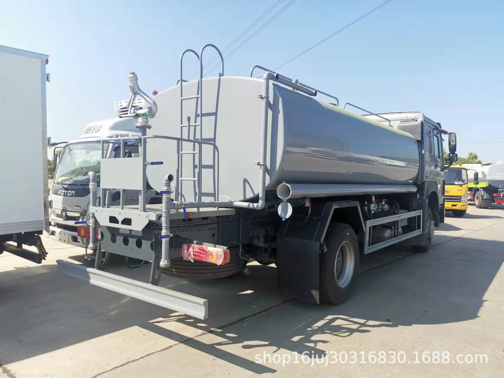 洒水车