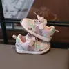 Zapatos Infantiles de Suela Blanda para Niños Pequeños 2026 Nuevo Estilo de Primavera Unisex para Bebé con Puntera Cerrada Zapatos Deportivos Anti-Pateadura Zapatos Casuales para Niños