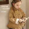 Casaco Trench Curto Feminino 2026, Jaqueta Ruffle Khaki para Primavera e Outono, Top com Forro Floral de Algodão Puro