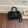 Moda Otoño 2026 Bolso de Mano Sencillo para Mujer Diseño de Nicho Retro Bolso Cruzado para Viajes Diarios Bolso de Hombro de Cuero Suave