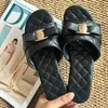 Sandálias Francesas Pretas de Salto Baixo Estilo Pequeno Luxo Sapatos de Fada Estilo Sandálias de Férias ao Ar Livre Verão 2026