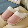 Pantuflas de algodón para mujer 2026, pantuflas de interior para el hogar de invierno, pantuflas estilo boucle, pantuflas de felpa con suela gruesa, cálidas, cómodas y con suela suave