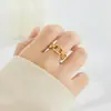 Cadena de Cerdo Dorada Cepillada de Lujo Ligero Anillo Abierto Aleación de Cobre Galvanizado en Oro Real Anillo Ajustable Microincrustado Anillo