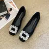 Hui Liya G3760-74 Fivela Quadrada Versátil para o Dia a Dia Sapatilhas Estilo Francês Strass Salto Baixo Grosso Sapatos Femininos Novo Modelo 2026