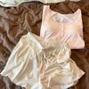 Pijama de renda doce com bojo para mulheres, novo estilo de verão 2026, conjunto de shorts de manga curta amigo da pele para casa, pode ser usado fora