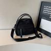 Bolsa Casual Leve Simples de Nylon Transfronteiriça 2025 Moderna Versátil Feminina Transversal Bolsa de Ombro Bolsa de Mão