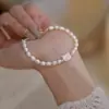 Pulseira de Gato com Concha de Água Doce para Mulheres Estilo Coreano Moda Pulseira de Pérolas de Água Doce Joia Elegante de Celebridade da Internet Presente
