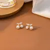 Pendientes Sencillos y Dulces de Perla Cereza para Mujer, Clips para Oreja Redondos Pequeños y Lindos sin Perforación con Adornos para Oreja de Hoja Incrustados con Diamantes al por Mayor