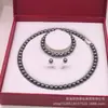 Nuevo Conjunto de Tres Piezas de Perlas Azules, Pulsera, Aretes, Set de Alta Gama, Cadena para Clavícula, Regalo Versátil para Mamá