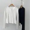 Camiseta de Manga Larga Ajustada Cropped Estilo Coreano 2026 con Cuello Henry y Botones para Mujer Nueva Llegada de Otoño Capa Base Adelgazante