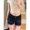 Hot Pants Ultra-Curtos Sexy de Caimento Justo com Efeito Barriga Chapada para Corpo Tipo Pera, com Design de Barra Dobrada, Jeans de Cintura Alta Estilo Americano Retrô que Fazem as Pernas Parecerem Mais Longas